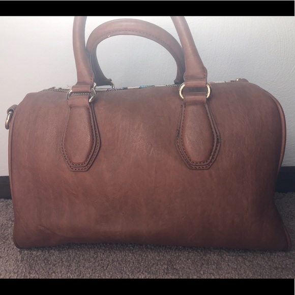 White and tan floral print handbag with gold stone - Picture 3 of 7